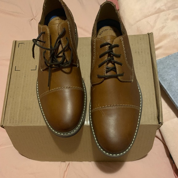 Men\'s 7 1/2 Nun Bush shoes